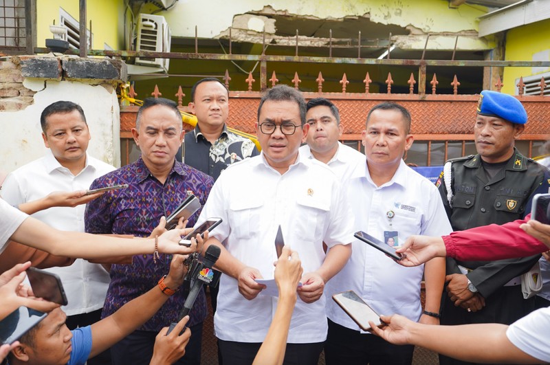 Menteri Perdagangan, Budi Santoso memimpin ekspose hasil pengawasan distribusi MINYAKITA yang dilakukan PT NNI di Kabupaten Tangerang, Banten, Jumat (24 Jan). (Dok Biro Kehumasan Kemendag) Menteri Perdagangan, Budi Santoso memimpin ekspose hasil pengawasan distribusi MINYAKITA yang dilakukan PT NNI di Kabupaten Tangerang, Banten, Jumat (24 Jan). (Dok Biro Kehumasan Kemendag)