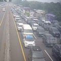 Tol Jakarta-Cikampek Padat, Jasa Marga Terapkan Contraflow Dari KM 47