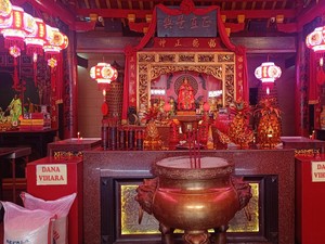 Melihat Persiapan Vihara Dhanagun Bogor Jelang Imlek