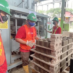Produksi Bata Interlock Presisi, SIG Rencanakan 120 Mesin Baru