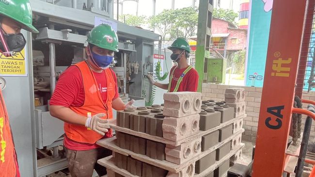 Produksi Bata Interlock Presisi, SIG Rencanakan 120 Mesin Baru