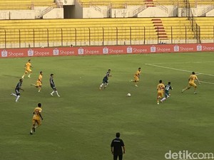 Hasil Liga 1: Kena Comeback, PSS Dibungkam Semen Padang 2-4