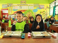 KPK Temukan Pengurangan Harga MBG, Kepala BGN & Istana Buka Suara