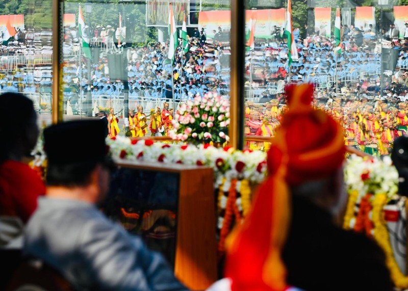 Presiden Prabowo Subianto menghadiri parade perayaan Hari Republik India ke - 76 di Kartavya Path, New Delhi, Minggu (26/1/2025). (BPMI/Layli Rachev) Presiden Prabowo Subianto menghadiri parade perayaan Hari Republik India ke - 76 di Kartavya Path, New Delhi, Minggu (26/1/2025). (BPMI/Layli Rachev)