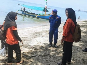 Long Weekend, Tim Polairud Situbondo Siaga di Obyek Wisata Bahari