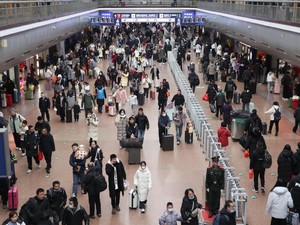 Cerita Mahasiswa Mancanegara Bantu Mudik Imlek 2025 di China