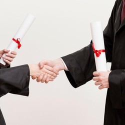 14 Jurusan Kuliah yang Peluang Karirnya Sempit dan Gaji Kecil