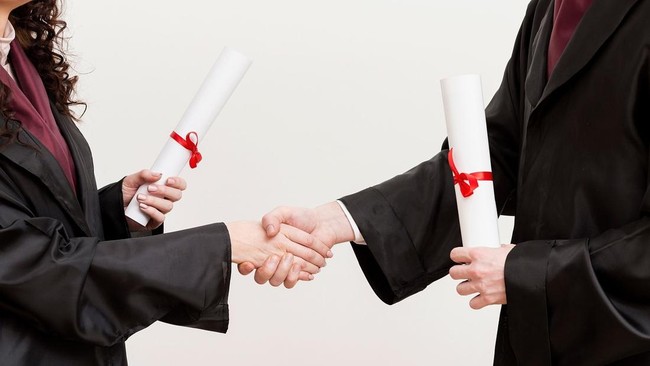 Dunia Terlalu Kompleks untuk Satu Disiplin Ilmu