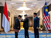 Lawatan ke Malaysia, Prabowo Terima Penghargaan dari Sultan Ibrahim