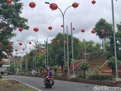 Sambut Imlek, 126 Lampion Hiasi Taman Komunitas di Lubuklinggau Sambut Imlek, 126 Lampion Hiasi Taman Komunitas di Lubuklinggau