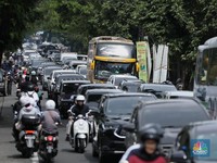 Siap-Siap Macet! 10.000 Kendaraan Sudah Melintasi Puncak