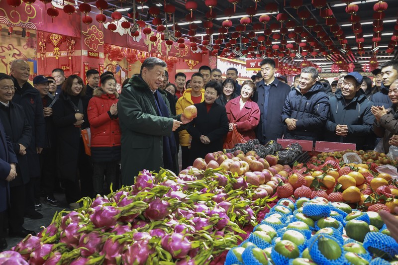 Dalam foto yang dirilis oleh Kantor Berita Xinhua ini, Presiden China Xi Jinping menyampaikan pidato pada resepsi menjelang Tahun Baru Imlek di Aula Besar Rakyat di Beijing pada hari Senin, 27 Januari 2025. Dalam foto yang dirilis oleh Kantor Berita Xinhua ini, Presiden China Xi Jinping menyampaikan pidato pada resepsi menjelang Tahun Baru Imlek di Aula Besar Rakyat di Beijing pada hari Senin, 27 Januari 2025. (Li Xueren/Xinhua via AP)