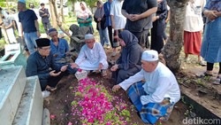 Kepergian Emilia Contessa Tinggalkan Duka Mendalam bagi Denada dan Keluarga
