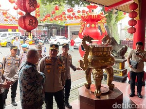 Polisi Cek Pengamanan Imlek 2025 di Kelenteng Eng An Kiong Kota Malang