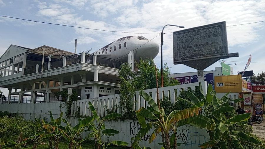 Potret Bangunan Pesawat Terbengkalai di Sumedang. (Dok. Detikcom/Dwiky Maulana Velayati)