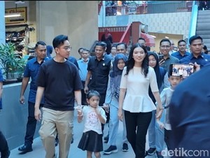 Wapres Gibran Ajak Keluarga Jalan-jalan dan Jajan di Pasar Atom Surabaya
