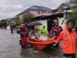 BPBD: 43 RT di Jakbar Terendam Banjir, Warga Mengungsi