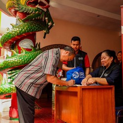 Rayakan Tahun Baru Imlek, BRI Salurkan Bantuan Sembako