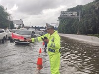 Banjir! Cek Kondisi Terbaru Lalu Lintas Arah Bandara Soetta Hari Ini
