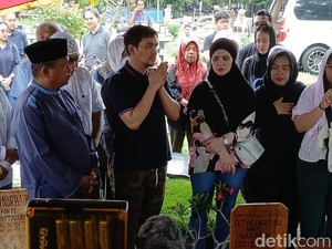 Indra Bekti Ungkit Kenangan Bareng Mendiang Ibu Sambung