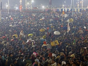 Festival Terbesar India Menelan Korban Jiwa, Jalur VIP Disorot