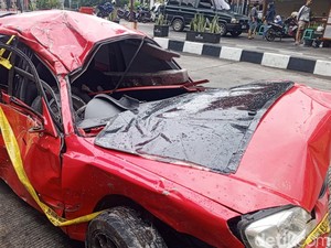 Nasib Mahasiswa Unpad Pengemudi Sedan Terbang Maut di Sumedang