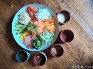 Yu Sheng, Salad Khas Imlek yang Disantap dengan Cara Unik