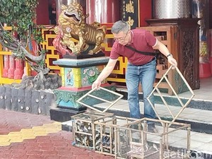 Klenteng Kwan Sing Bio Tuban Gelar Ritual Imlek dan Atraksi Barongsai