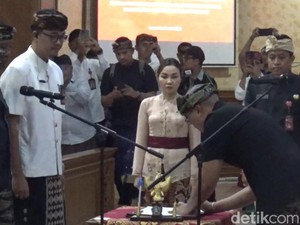 Giri Prasta Lantik Sekda Badung, Ini Tugas untuk Surya Suamba