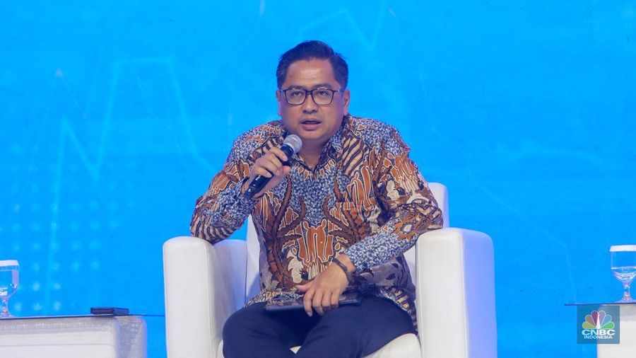 Direktur Perencanaan Makro dan Analisis Statistik Bappenas, Eka Chandra Buana dalam acara BRI Microfinance Outlook 2025 di Nusantara Hall, ICE BSD, Tangerang, Banten, Kamis (30/1/2025). (CNBC Indonesia/Faisal Rahman)