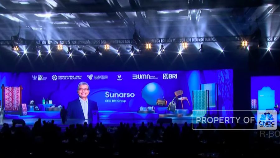 Direktur Utama Bank Rakyat Indonesia (BRI) Sunarso dalam BRI Microfinance Outlook 2025. (Tangkapan Layar Youtube/CNBC Indonesia)