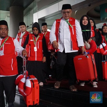 Transmart Kirim 100 Pemenang Umrah Gratis Kloter 3 ke Tanah Suci