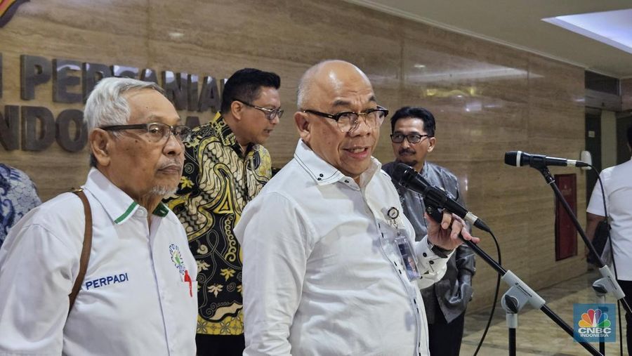 Konpres Kementerian Pertanian, Perum Bulog dan Perkumpulan Pengusaha Penggilingan Padi dan Beras (PERPADI). (CNBC Indonesia/Intan Rakhmayanti Dewi)