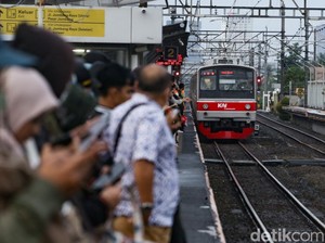 Video KCI: 5,3 Juta Orang Naik KRL di 5 Hari Awal Masa Mudik Lebaran