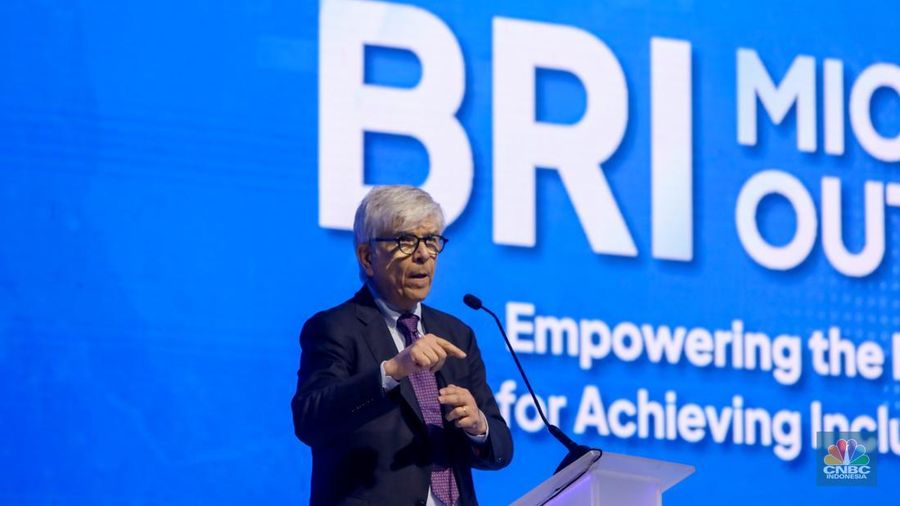 Nobel Prize Economic Science, Paul Romer dalam acara BRI Microfinance Outlook 2025 di Nusantara Hall, ICE BSD, Tangerang, Banten, Kamis (30/1/2025). (CNBC Indonesia/Faisal Rahman)