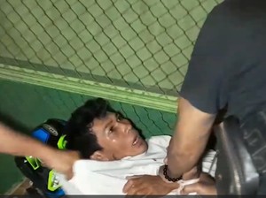 Pencuri 8 HP di Makassar Ditangkap Saat Tidur Nyenyak di Depan Kios