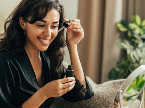 Skincare yang Tepat untuk Usia 20-an, 30-an, 40-an Hingga 50-an Menurut Pakar