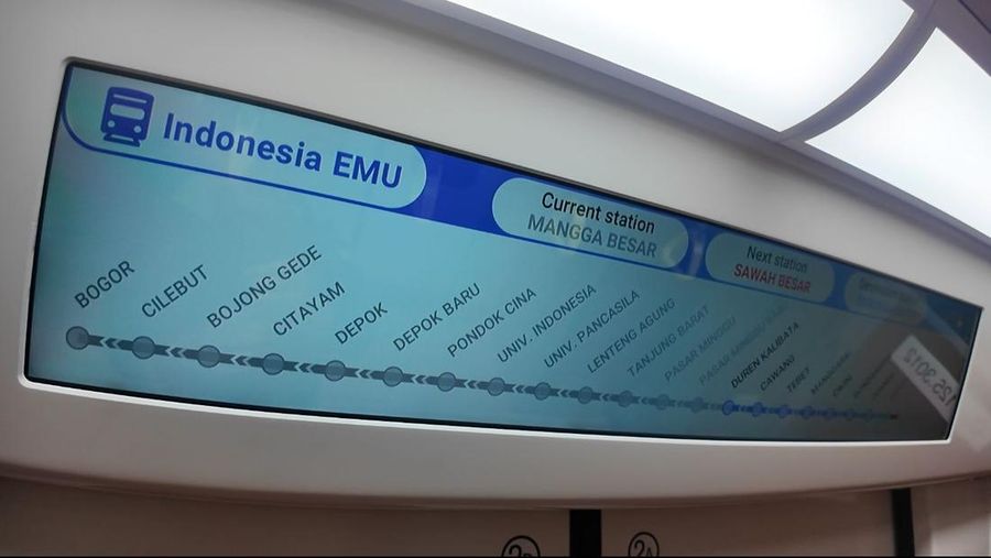 KRL produksi China pesanan KCI tiba di Pelabuhan Tanjung Priok. (Dok. KCI)