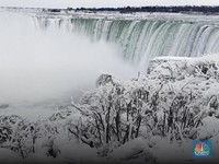 Penampakan Air Terjun Niagara Membeku