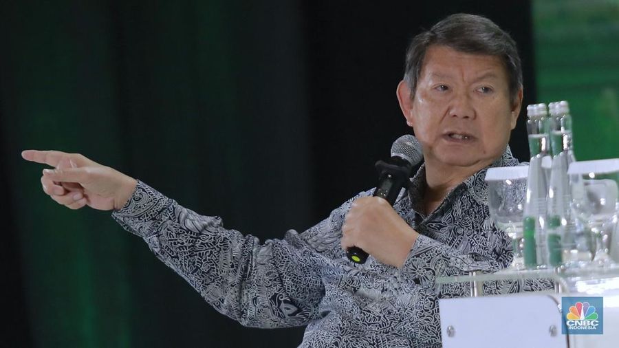 Utusan Khusus Presiden RI Bidang Iklim dan Energi, Hashim Djojohadikusumo memberikan paparan dalam ESG Sustainbility Forum 2025 di Menara Bank Mega, Jakarta, Jumat (31/1/2025). (²©²ÊÍøÕ¾/Muhammad Sabki)