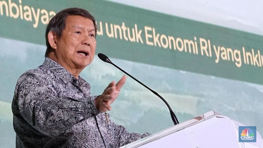 Utusan Khusus Presiden RI Bidang Iklim dan Energi, Hashim Djojohadikusumo memberikan paparan dalam ESG Sustainbility Forum 2025 di Menara Bank Mega, Jakarta, Jumat (31/1/2025). (²©²ÊÍøÕ¾/Muhammad Sabki)