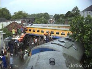 Insiden Bus Harapan Jaya Ugal-ugalan hingga Tertabrak KA Tewaskan 9 Orang