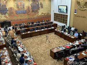 Komisi VI DPR dan Pemerintah Sepakat RUU BUMN Dibawa ke Paripurna