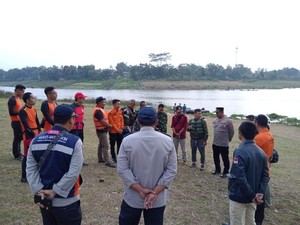 Bocah 10 Tahun yang Tenggelam di Sungai Citarum Ditemukan Tewas