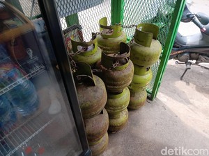 Video: Curhat Lasiem di Bandung, 3 Hari Sulit Cari Gas Elpiji 3 Kg