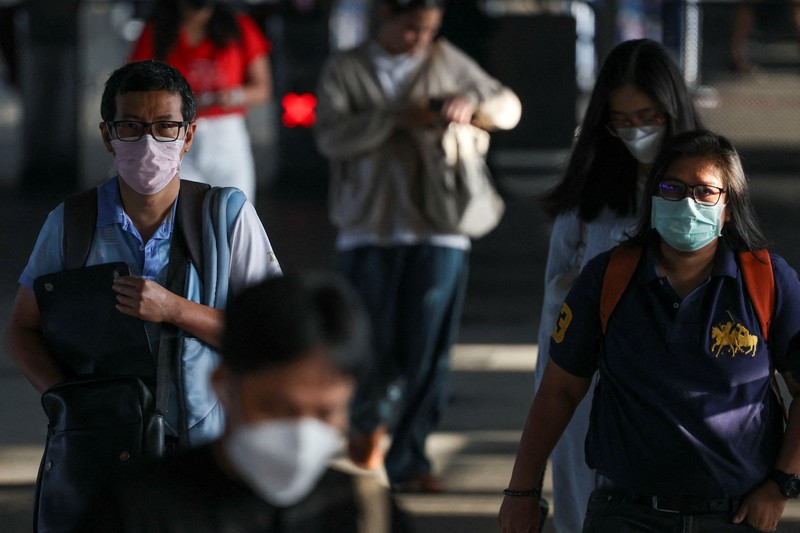 Polusi udara yang makin parah melanda Bangkok sehingga sekolah-sekolah ditutup, Sabtu (1/2/2025). Pemerintah Thailand meminta warga bekerja dari rumah dan menghindari aktivitas di luar ruang. (REUTERS/Chalinee Thirasupa) Polusi udara yang makin parah melanda Bangkok sehingga sekolah-sekolah ditutup, Sabtu (1/2/2025). Pemerintah Thailand meminta warga bekerja dari rumah dan menghindari aktivitas di luar ruang. (REUTERS/Chalinee Thirasupa)