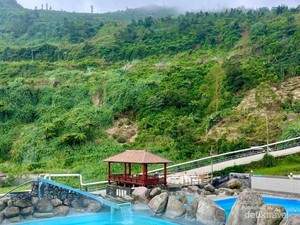 Pemandian Air Hangat Geothermal di Dieng