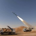 Iran memamerkan rudal balistik terbaru yang diklaim mampu menempuh jarak 1.700 kilometer, Minggu (2/2/2025). Rudal balistik itu dipamerkan dalam sebuah upacara di Teheran yang dihadiri oleh Presiden Iran, Masoud Pezeshkian. (Iranian Presidency/AFP)