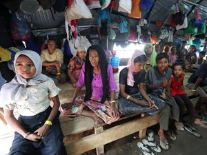 Rohingya Protes Memelas karena Dana Bantuan Dipangkas