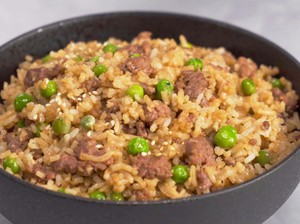 Resep Nasi Masak Daging Bumbu Kecap yang Praktis Untuk Makan Malam